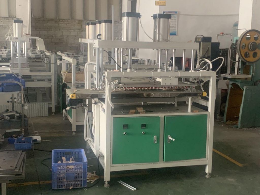 Smart CNC automatic wooden spoon fork hot press forming machine quotation.jpg Smart CNC automatic wooden spoon fork hot press forming machine quotation.jpg