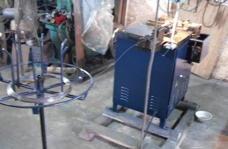 paper chip making machine (1).jpg paper chip making machine (1).jpg