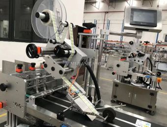 картинка Этикетировочная машина для наклеек на товары от магазина Метасила