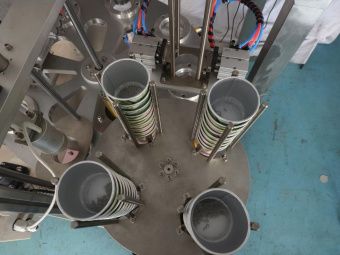 фото Станок для дозирования и упаковки чая в одноразовые стаканы CFGB-80 от магазина Метасила