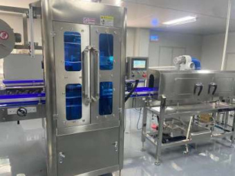 фото Линия розлива газированных напитков в ПЭТ бутылки (модель F032) от магазина Метасила
